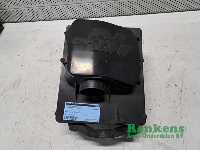 Gebruikte Luchtfilterhuis Opel Astra H GTC (L08) 1.6 16V Prijs € 25,00 Margeregeling aangeboden door Renkens Auto-Onderdelen B.V.