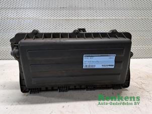 Gebruikte Luchtfilterhuis Volkswagen Golf VI (5K1) 1.4 16V Prijs € 25,00 Margeregeling aangeboden door Renkens Auto-Onderdelen B.V.