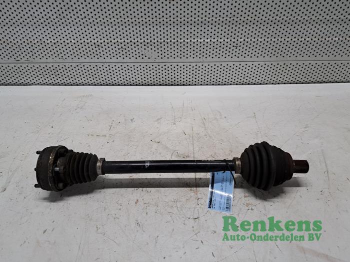 Gebruikte Steekas links-voor Volkswagen Golf VI (5K1) 1.4 16V Prijs € 35,00 Margeregeling aangeboden door Renkens Auto-Onderdelen B.V.