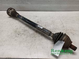 Gebruikte Aandrijfas rechts-voor Volkswagen Tiguan (5N1/2) 1.4 TSI 16V Prijs € 35,00 Margeregeling aangeboden door Renkens Auto-Onderdelen B.V.