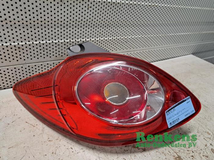 Achterlicht links van een Ford Ka II 1.2 2011