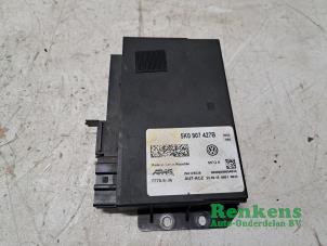 Gebruikte BCM Volkswagen Caddy Combi IV 2.0 TDI 102 Prijs € 50,00 Margeregeling aangeboden door Renkens Auto-Onderdelen B.V.