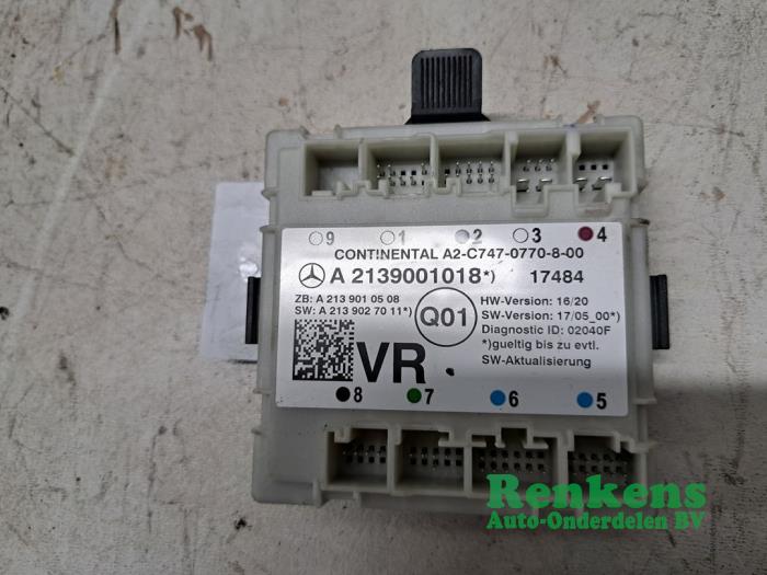 Gebruikte Module Centrale Deurvergrendeling Mercedes E (W213) E-200 2.0 Turbo 16V 4-Matic Prijs € 75,00 Margeregeling aangeboden door Renkens Auto-Onderdelen B.V.