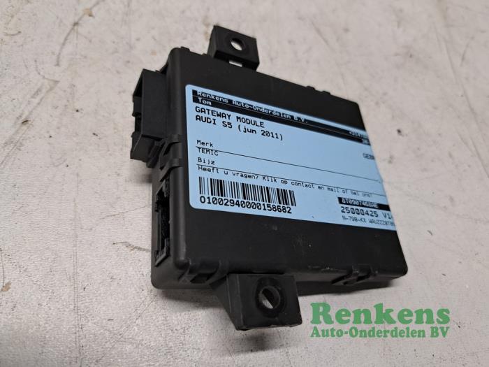 Gebruikte Gateway module Audi S5 Sportback (8TA) S5 3.0 TFSI V6 32V Prijs € 65,00 Margeregeling aangeboden door Renkens Auto-Onderdelen B.V.