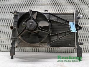 Gebruikte Radiateur Opel Astra F (56/57) 1.6i Prijs € 30,00 Margeregeling aangeboden door Renkens Auto-Onderdelen B.V.