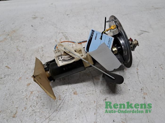 Gebruikte Benzinepomp Ford Fiesta 4 1.25 16V Prijs € 35,00 Margeregeling aangeboden door Renkens Auto-Onderdelen B.V.