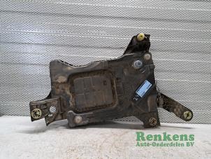 Gebruikte Adblue tank Peugeot 308 SW (L4/L9/LC/LJ/LR) 1.6 BlueHDi 115 Prijs op aanvraag aangeboden door Renkens Auto-Onderdelen B.V.