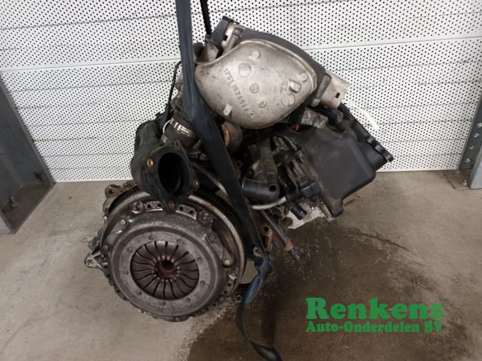 Motor van een MINI Mini Open (R52) 1.6 16V Cooper S Works 2008