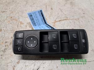 Gebruikte Elektrisch Raam Schakelaar Mercedes C Estate (S204) 3.0 C-320 CDI V6 24V 4-Matic Prijs € 30,00 Margeregeling aangeboden door Renkens Auto-Onderdelen B.V.