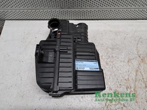 Gebruikte Luchtfilterhuis Opel Corsa F (UB/UH/UP) 1.2 12V 75 Prijs € 30,00 Margeregeling aangeboden door Renkens Auto-Onderdelen B.V.