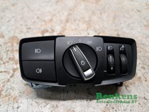 Gebruikte Licht Schakelaar BMW 1 serie (F20) 120i 2.0 16V Prijs € 50,00 Margeregeling aangeboden door Renkens Auto-Onderdelen B.V.