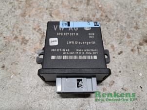 Gebruikte Module bochtverlichting Volkswagen Scirocco (137/13AD) 1.4 TSI 122 16V Prijs € 40,00 Margeregeling aangeboden door Renkens Auto-Onderdelen B.V.