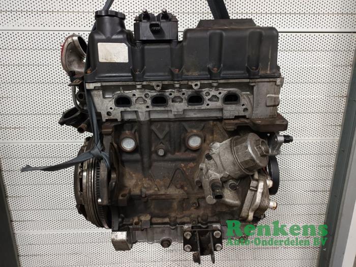 Motor van een MINI Mini Cooper S (R53) 1.6 16V 2004