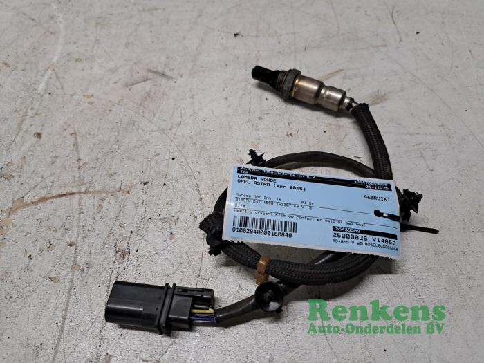 Gebruikte Lambda Sonde Opel Astra K 1.6 CDTI 110 16V Prijs € 25,00 Margeregeling aangeboden door Renkens Auto-Onderdelen B.V.