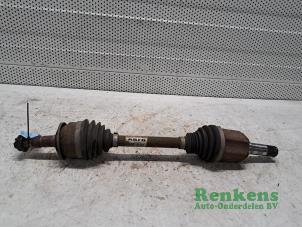 Gebruikte Homokineetas links-voor Opel Astra K 1.6 CDTI 110 16V Prijs € 45,00 Margeregeling aangeboden door Renkens Auto-Onderdelen B.V.