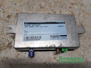 Gebruikte Antenne Versterker Ford Grand C-Max (DXA) 1.0 Ti-VCT EcoBoost 12V 125 Prijs op aanvraag aangeboden door Renkens Auto-Onderdelen B.V.