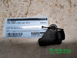 Gebruikte BDP Sensor Ford Grand C-Max (DXA) 1.0 Ti-VCT EcoBoost 12V 125 Prijs € 15,00 Margeregeling aangeboden door Renkens Auto-Onderdelen B.V.