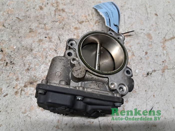 Gebruikte Gasklephuis BMW 1 serie (F20) 120i 2.0 16V Prijs € 85,00 Margeregeling aangeboden door Renkens Auto-Onderdelen B.V.