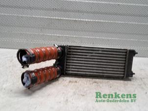 Gebruikte Intercooler Peugeot RCZ (4J) 1.6 16V THP Prijs € 65,00 Margeregeling aangeboden door Renkens Auto-Onderdelen B.V.