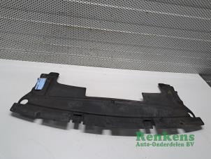 Gebruikte Motor Beschermplaat Austin Mini Open (R52) 1.6 16V Cooper S Works Prijs € 30,00 Margeregeling aangeboden door Renkens Auto-Onderdelen B.V.