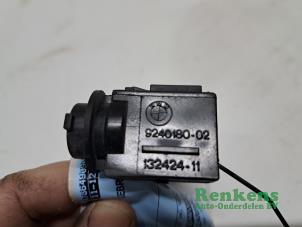 Gebruikte Luchtkwaliteit sensor BMW 4 serie Gran Coupe (F36) 418i 1.5 TwinPower Turbo 12V Prijs € 15,00 Margeregeling aangeboden door Renkens Auto-Onderdelen B.V.