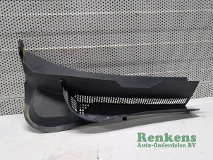 Gebruikte Paravan Volkswagen T-Cross 1.0 TSI 95 12V Prijs € 25,00 Margeregeling aangeboden door Renkens Auto-Onderdelen B.V.