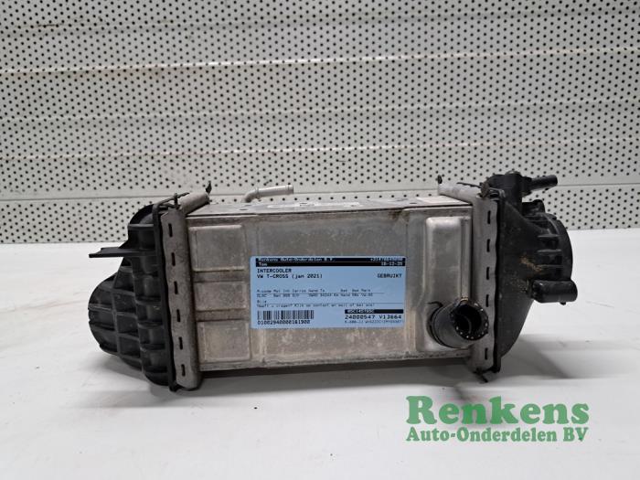 Gebruikte Intercooler Volkswagen T-Cross 1.0 TSI 95 12V Prijs € 75,00 Margeregeling aangeboden door Renkens Auto-Onderdelen B.V.