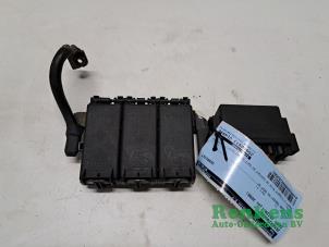 Gebruikte Zekeringkast Seat Ibiza III (6L1) 1.4 16V 75 Prijs € 25,00 Margeregeling aangeboden door Renkens Auto-Onderdelen B.V.