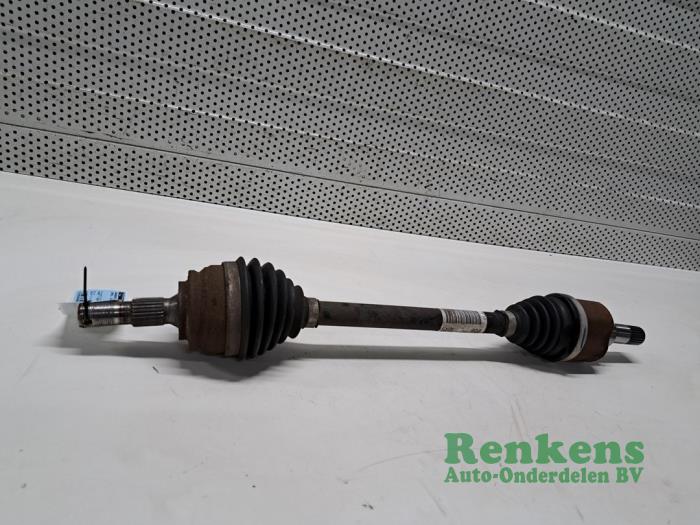 Gebruikte Steekas links-voor Opel Corsa F (UB/UH/UP) 1.2 Turbo 12V 100 Prijs € 75,00 Margeregeling aangeboden door Renkens Auto-Onderdelen B.V.