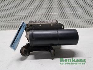 Gebruikte Oliekoeler Audi Q7 (4MB/4MG) 3.0 TDI V6 24V e-tron plug-in hybrid Prijs op aanvraag aangeboden door Renkens Auto-Onderdelen B.V.