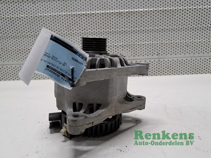 Gebruikte Alternator Peugeot 1007 (KM) 1.4 Prijs € 35,00 Margeregeling aangeboden door Renkens Auto-Onderdelen B.V.