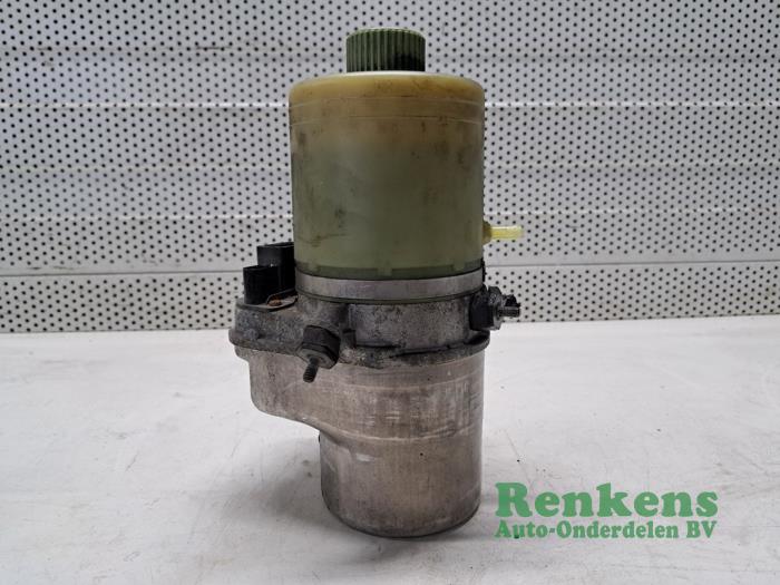 Gebruikte Pomp Servo Skoda Fabia II (5J) 1.4i 16V Prijs € 50,00 Margeregeling aangeboden door Renkens Auto-Onderdelen B.V.