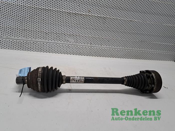 Gebruikte Steekas links-voor Seat Leon (5FB) 1.2 TSI 16V Prijs € 35,00 Margeregeling aangeboden door Renkens Auto-Onderdelen B.V.