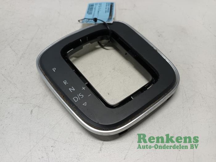 Gebruikte Display Interieur Volkswagen Polo V (6R) 1.2 TSI 16V Prijs € 25,00 Margeregeling aangeboden door Renkens Auto-Onderdelen B.V.