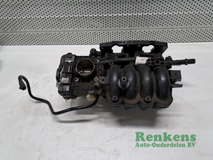 Gebruikte Spruitstuk Inlaat Ford Ka II 1.2 Prijs € 50,00 Margeregeling aangeboden door Renkens Auto-Onderdelen B.V.
