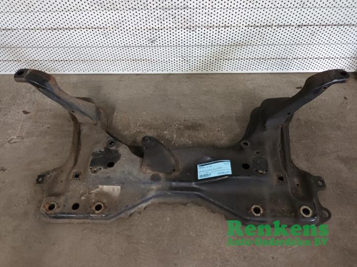 Gebruikte Subframe Ford Focus 1 Wagon 1.6 16V Prijs € 100,00 Margeregeling aangeboden door Renkens Auto-Onderdelen B.V.