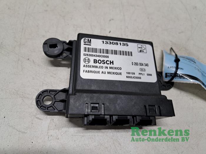 Gebruikte PDC Module Opel Insignia Sports Tourer 1.6 Turbo 16V Ecotec Prijs € 35,00 Margeregeling aangeboden door Renkens Auto-Onderdelen B.V.