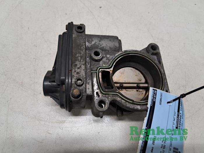 Gebruikte Gasklephuis Ford Focus 2 Wagon 1.8 16V Prijs € 45,00 Margeregeling aangeboden door Renkens Auto-Onderdelen B.V.