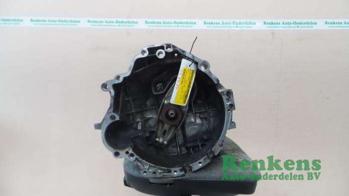 Gebruikte Versnellingsbak Volkswagen Passat (3B2) 1.8 20V Prijs € 150,00 Margeregeling aangeboden door Renkens Auto-Onderdelen B.V.
