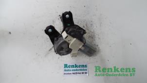 Gebruikte Ruitenwissermotor achter Renault Laguna II (BG) 1.8 16V Prijs € 15,00 Margeregeling aangeboden door Renkens Auto-Onderdelen B.V.