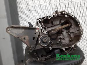Gebruikte Versnellingsbak Renault Megane Prijs € 75,00 Margeregeling aangeboden door Renkens Auto-Onderdelen B.V.