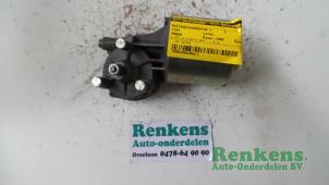 Gebruikte Ruitenwissermotor voor Fiat Panda (141) 1000 IE Prijs € 20,00 Margeregeling aangeboden door Renkens Auto-Onderdelen B.V.