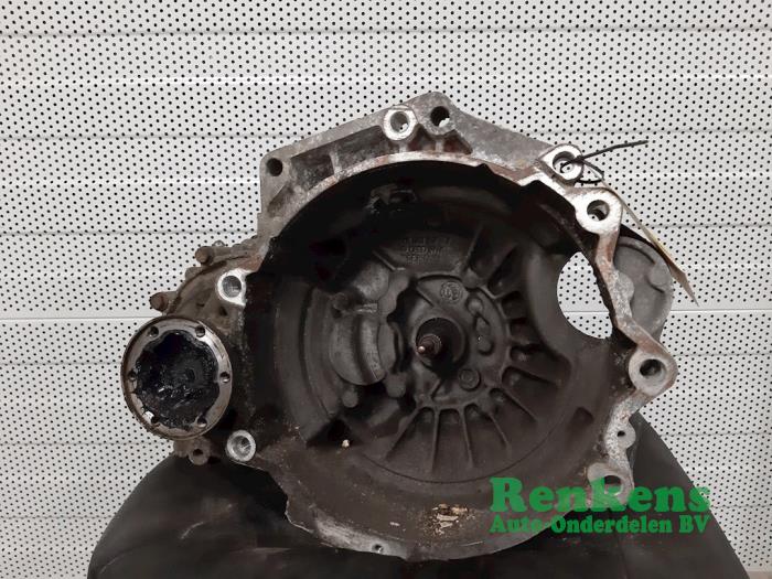 Gebruikte Versnellingsbak Volkswagen Golf III (1H1) 1.4 Custom,CL Prijs € 150,00 Margeregeling aangeboden door Renkens Auto-Onderdelen B.V.