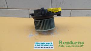 Gebruikte Kachel Ventilatiemotor Renault Laguna Prijs € 25,00 Margeregeling aangeboden door Renkens Auto-Onderdelen B.V.