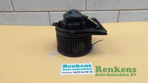 Gebruikte Chaufage Ventilatiemotor Audi A3 (8L1) 1.8 20V Prijs € 40,00 Margeregeling aangeboden door Renkens Auto-Onderdelen B.V.