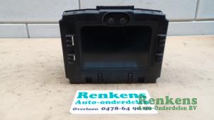 Gebruikte Display Interieur Opel Zafira (F75) 2.2 DTI 16V Prijs € 25,00 Margeregeling aangeboden door Renkens Auto-Onderdelen B.V.