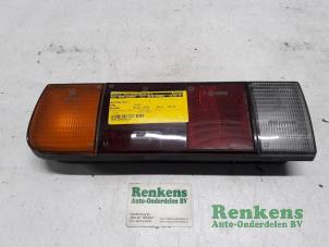 Gebruikte Achterlicht links Opel Ascona B (81/86/87/88) 2.0 E Prijs € 20,00 Margeregeling aangeboden door Renkens Auto-Onderdelen B.V.