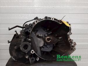 Gebruikte Versnellingsbak Peugeot 206 (2A/C/H/J/S) 1.9 D Prijs € 125,00 Margeregeling aangeboden door Renkens Auto-Onderdelen B.V.