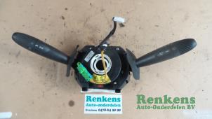 Gebruikte Combischakelaar Stuurkolom Fiat Punto II (188) 1.2 60 S Prijs € 25,00 Margeregeling aangeboden door Renkens Auto-Onderdelen B.V.