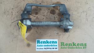 Gebruikte Remzadel links-voor Renault Trafic New (JL) 2.0 dCi 16V 115 Prijs € 20,00 Margeregeling aangeboden door Renkens Auto-Onderdelen B.V.